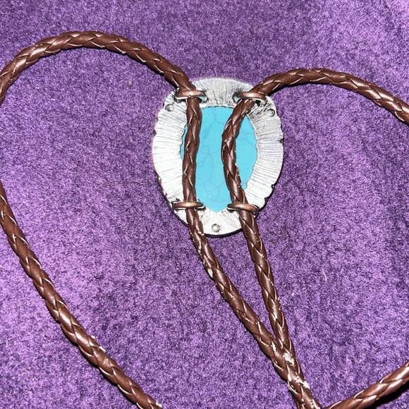 Silver & Turquoise Bolo tie - Picture 4 of 4